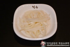 마지막 한점까지도 멈출수 없는 맛! 청춘족발!