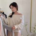 [로앤 오프숄더 맨투맨] 체리코코