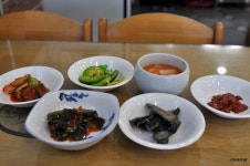 부산 중구 보수동 오랜 세월의 맛 육회비빔밥  새진주식당  - 맛집멋집 출사코리아