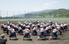 画像・写真 | 女子高生の“野球ダンス”CM第2弾　朝日新聞社『高校野球』を応援 7枚目 | ORICON NEWS 画像・写真 | 女子高生の... 