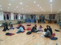 거창 흰돌기도원 | 밴드 17년 4월 7일 금요학생예배 오늘도 어김없이 흰돌학생들이 모여 예배합니다. 각자 학업과 삶이 바쁜 가운데서도 주님을... 