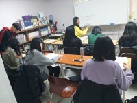 박쌤의 작은 과외방(농협 302 1001 4431 21 박종경) | 밴드 중1 아이들 쌤 두분이 밀착관리중이여요~^^ 남자아이들은 하고 금방 하고 갔네요... 