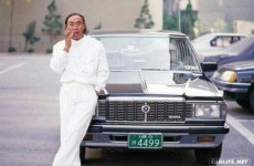 밴드 #추억여행 1980 년대 즈음으로 못생겨서 죄송합니다 이주일 선생 국민 투수들 선동렬 최동원 김시진 그 당시 가격들인듯 서울의 극장가와 ...