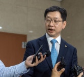 김경수, 민주당 경남도시사 단일 후보로 김해을 보궐선거도 함께... 민주당 경남도시사 단일 후보로 김해을 보궐선거도 함께 승리하겠다(상보)