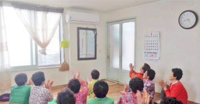 “무더위 비켜!” 장흥군 경로당 에어컨 설치 100% - 아시아경제 “무더위 비켜!” 장흥군 경로당 에어컨 설치 100%