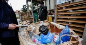 [포토] 1일부터 폐비닐 처리 비상 - 아시아경제 [포토] 1일부터 폐비닐 처리 비상