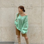 쥬르디브이루즈니트_D4KN 30대여성쇼핑몰 20대여자쇼핑몰 키작은여자쇼핑몰 여성의류쇼핑몰 데이트룩 데일리룩 여친룩 탑 니트 브이넥... 