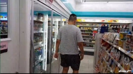 와이고수 - 편의점이 신기하기만한 오랑캐.jpg  편의점이 신기하기만한 오랑캐.jpg 