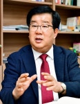 “국회 보좌관 출신들 전문성 상당…그 역량 펼쳐줘야” : 국제신문 “국회 보좌관 출신들 전문성 상당…그 역량 펼쳐줘야”