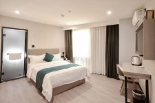 Junhe Hotel in Zhuhai City | 2023 Updated prices, deals - Klook Junhe Hotel in Zhuhai City | 2023 Updated prices, deals - Klook 