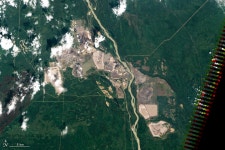 World of Change: Athabasca Oil Sands : Feature Articles