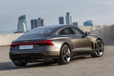 2018 아우디 e-트론 GT 컨셉트 - 카이즈유 갤러리 2018 아우디 e-트론 GT 컨셉트