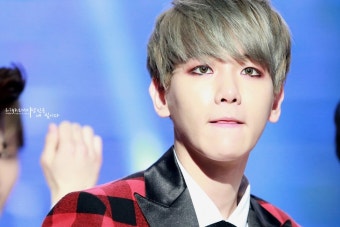 EXO 백현 버건디 메이크업 - 인스티즈(instiz) 이슈 카테고리