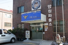 망원파출소 경찰냥이 망고 - 인스티즈(instiz, 音思提资) 인티영상 [인티영상] 망원파출소 경찰냥이 망고