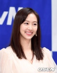 [사진]김다솜,환하게 웃는 사랑 직진녀   - 미주 중앙일보 