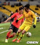 '김민재 헤더골' 한국, 중국에 1-0 승리...대회 2연승 -NO.1 종합 스포츠 전문 미디어, 스포탈코리아 '김민재 헤더골' 한국... 