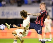 [사진]라스,길게 뻗어 - NO.1 축구 전문 미디어, 스포탈코리아 [사진]라스,길게 뻗어