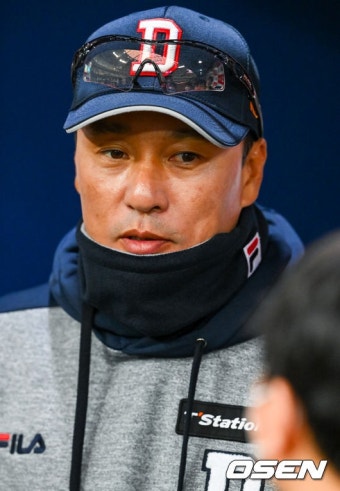 [사진]한일전 영웅 이승엽 감독,'WBC 대표팀 선전을 기원하며' -NO.1 종합 스포츠 전문 미디어, 스포탈코리아 [사진]한일전 영웅 이승엽 감독...