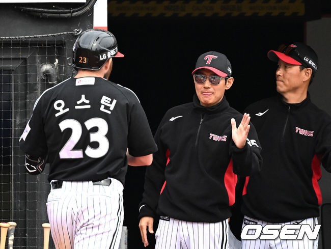 LG, NC 10-3 리드 뒤집고 역전승...오스틴 투런 홈런 기록!