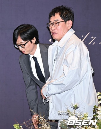 [사진]유재석-이경규,'신랑 이승기 보러 갑니다' - NO.1 축구 전문 미디어, 스포탈코리아 [사진]유재석-이경규,'신랑 이승기 보러 갑니다'