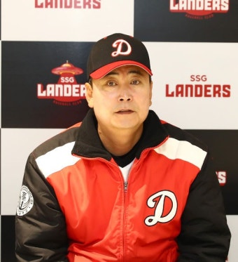 “제구력 좋은 투수” 덕수고 정윤진 감독, '결승전 선발' 3학년 이종호 낙점 이유 [인천 톡톡]::스포탈코리아 “제구력 좋은 투수” 덕수고...