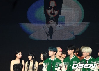 [사진]전 MC 故 문빈 추모하는 '쇼챔피언'::스포탈코리아 [사진]전 MC 故 문빈 추모하는 '쇼챔피언'
