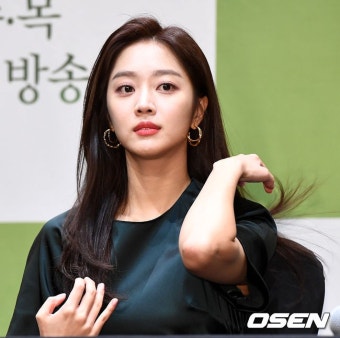 이동욱 홀렸던 조보아, 이번엔 로운이다 ('이 연애는 불가항력')::스포탈코리아 이동욱 홀렸던 조보아, 이번엔 로운이다 ('이 연애는 불가항력')