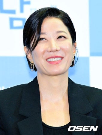 [사진]전혜진, '미소 가득'::스포탈코리아 [사진]전혜진, '미소 가득'