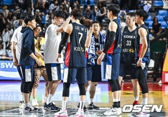 [사진]한일전 2차전 패한 농구대표팀,'아쉽지만 잘 싸웠다'::스포탈코리아 [사진]한일전 2차전 패한 농구대표팀,'아쉽지만 잘 싸웠다'