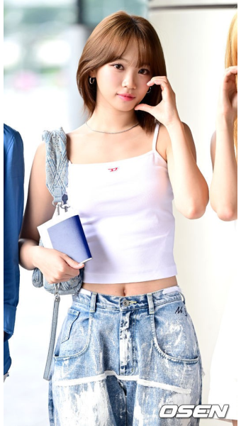 [사진]르세라핌 김채원, '눈빛으로 말해요'::스포탈코리아 [사진]르세라핌 김채원, '눈빛으로 말해요'