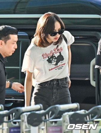 [사진]블랙핑크 리사,'가릴수 없는 미모'::스포탈코리아 [사진]블랙핑크 리사,'가릴수 없는 미모'