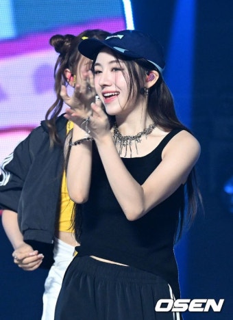 [사진]로켓펀치 다현,'우아한 미소'::스포탈코리아 [사진]로켓펀치 다현,'우아한 미소'