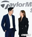 [사진]다니엘 헤니-유리, 설레이는 눈맞춤::스포탈코리아 [사진]다니엘 헤니-유리, 설레이는 눈맞춤