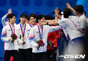 [사진]남자 계영 800m,'우리가 해냈어'::스포탈코리아 [사진]남자 계영 800m,'우리가 해냈어'