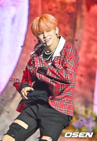 [사진]투모로우바이투게더(TXT) 연준,'카리스마 표정'::스포탈코리아 [사진]투모로우바이투게더(TXT) 연준,'카리스마 표정'