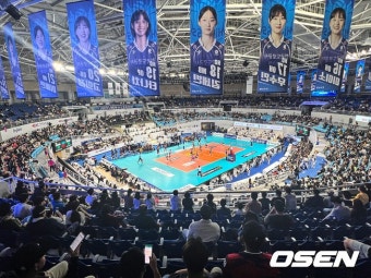 [사진] 만원 관중 동원에 실패한 여자배구 김천 개막전::스포탈코리아 [사진] 만원 관중 동원에 실패한 여자배구 김천 개막전