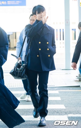 [사진]세븐틴 도겸,'유네스코 청년포럼 잘 다녀올게요'::스포탈코리아 [사진]세븐틴 도겸,'유네스코 청년포럼 잘 다녀올게요'