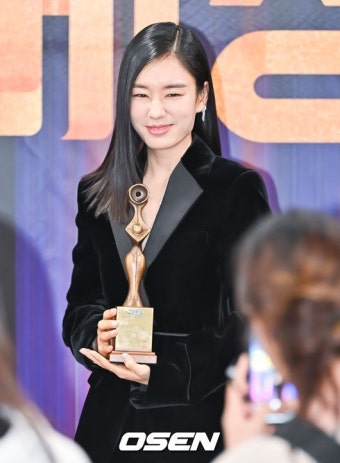 안은진, 이번엔 김은숙 작가 손잡나...'다 이루어질지니'도 러브콜 [Oh!쎈 이슈]::스포탈코리아 안은진, 이번엔 김은숙 작가 손잡나...'다...