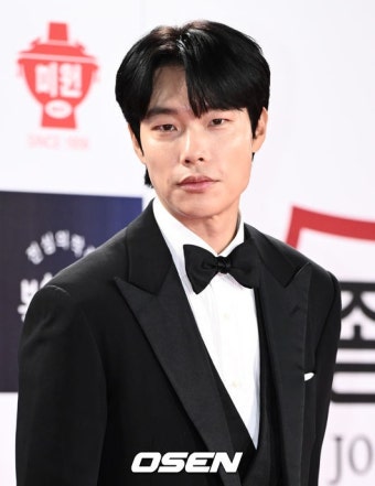 류준열 측 ''연상호 감독 신작 '계시록', 긍정 검토 중'' [공식입장]::스포탈코리아 류준열 측 ''연상호 감독 신작 '계시록', 긍정 검토 중'' [공식입장]