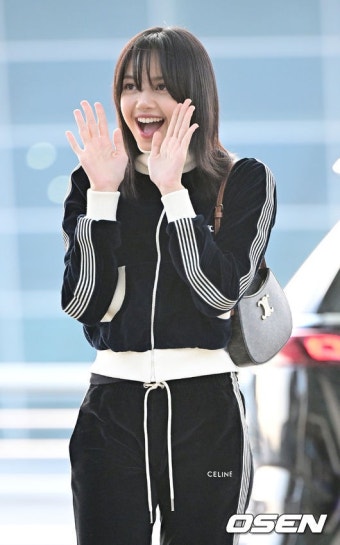 [사진]블랙핑크 리사, '깜찍함 가득'::스포탈코리아 [사진]블랙핑크 리사, '깜찍함 가득'