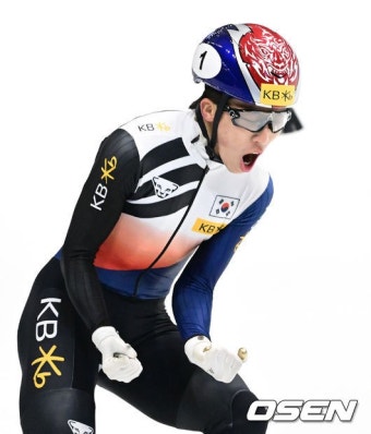 [사진]쇼트트랙 박지원, '홈 팬들 앞에서 월드컵 1500m 1위에 포효'::스포탈코리아 [사진]쇼트트랙 박지원, '홈 팬들 앞에서 월드컵 1500m...