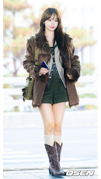 [사진]르세라핌 김채원,'돋보이는 인형미모'::스포탈코리아 [사진]르세라핌 김채원,'돋보이는 인형미모'