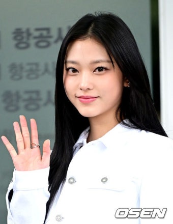 [사진]뉴진스 해린, '클로즈업 부르는 상큼함'::스포탈코리아 [사진]뉴진스 해린, '클로즈업 부르는 상큼함'