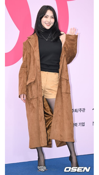 [사진]카라 강지영,'고급진 러블리'::스포탈코리아 [사진]카라 강지영,'고급진 러블리'