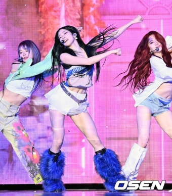 [사진]르세라핌 카즈하,'완벽한 퍼포먼스'::스포탈코리아 [사진]르세라핌 카즈하,'완벽한 퍼포먼스'