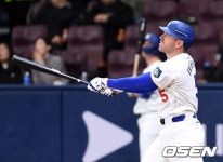 오타니 홈런에는 야유, 프리먼 홈런에는 따뜻한 갈채…토론토 팬들의 특별한 사연::스포탈코리아 오타니 홈런에는 야유, 프리먼 홈런에는 따뜻한... 