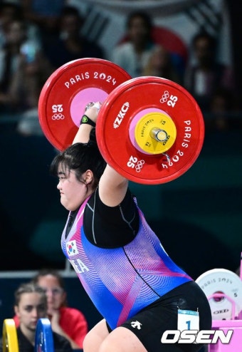 [사진]파리올림픽 역도 박혜정, '인상 123kg 힘찬 도전'::스포탈코리아 [사진]파리올림픽 역도 박혜정, '인상 123kg 힘찬 도전'