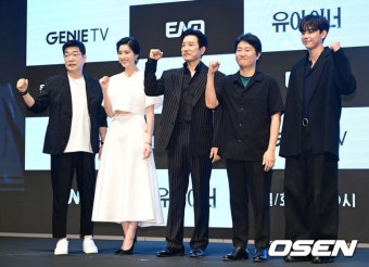 [사진]손현주-정은채-김명민-유종선 감독-김도훈.'유어 아너'::스포탈코리아 [사진]손현주-정은채-김명민-유종선 감독-김도훈.'유어 아너'
