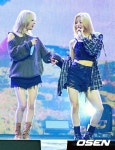 [사진]빌리 문수아-시윤,'손을 맞잡고'::스포탈코리아 [사진]빌리 문수아-시윤,'손을 맞잡고'