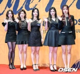 [사진]피프티피프티, 2025년 라이징스타상 거머쥐고::스포탈코리아 [사진]피프티피프티, 2025년 라이징스타상 거머쥐고